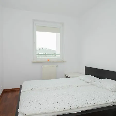 Shortstaypoland Wolnosc * Warsaw